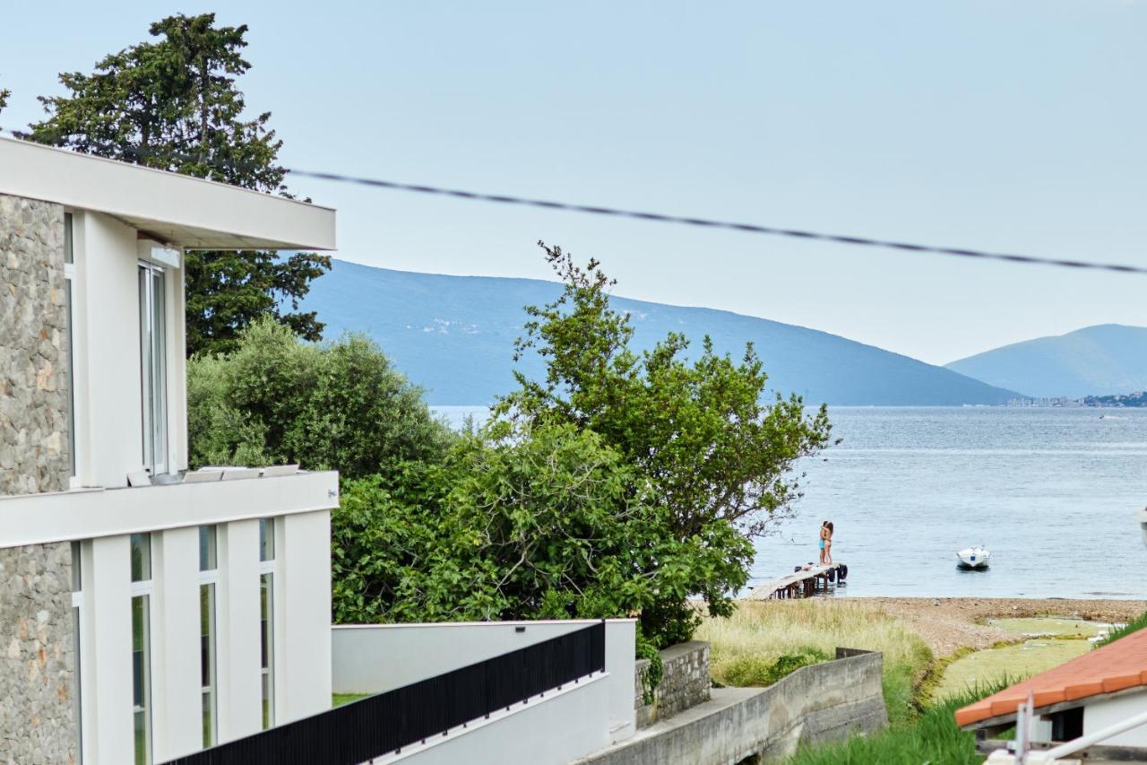 Waikiki Beach House Villa Tivat Exterior photo